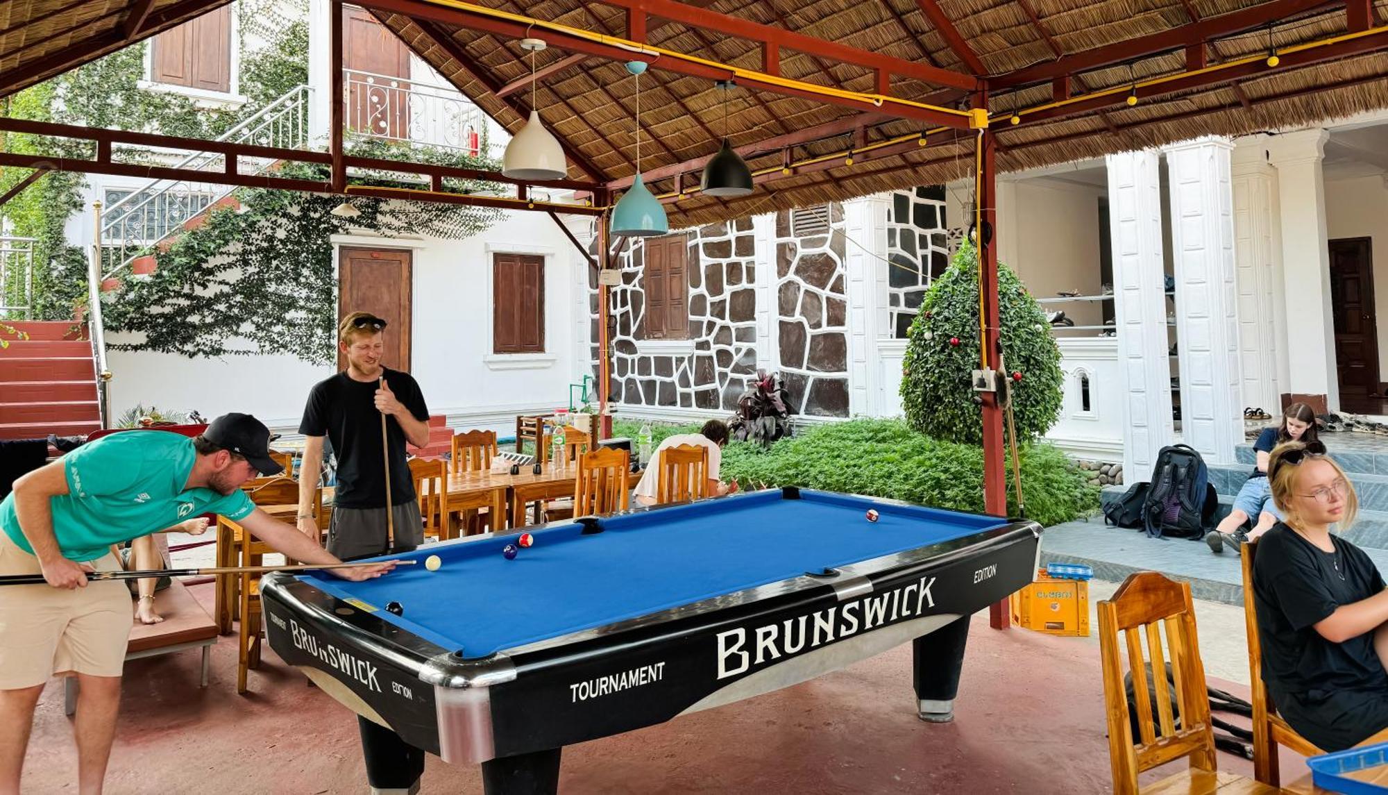 Sabai Sabai Backpackers Hostel Луанґпхабанґ Екстер'єр фото