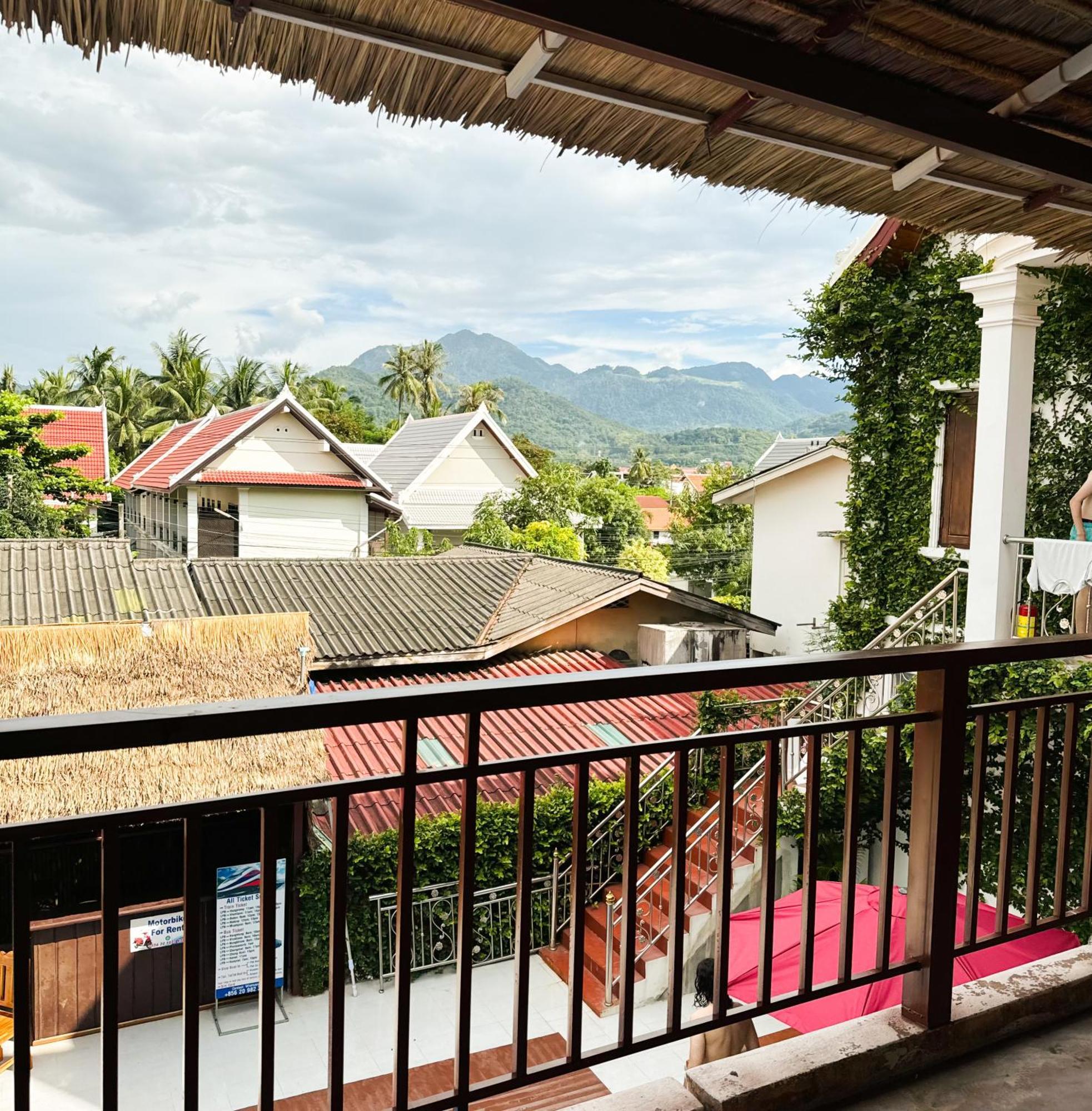 Sabai Sabai Backpackers Hostel Луанґпхабанґ Екстер'єр фото