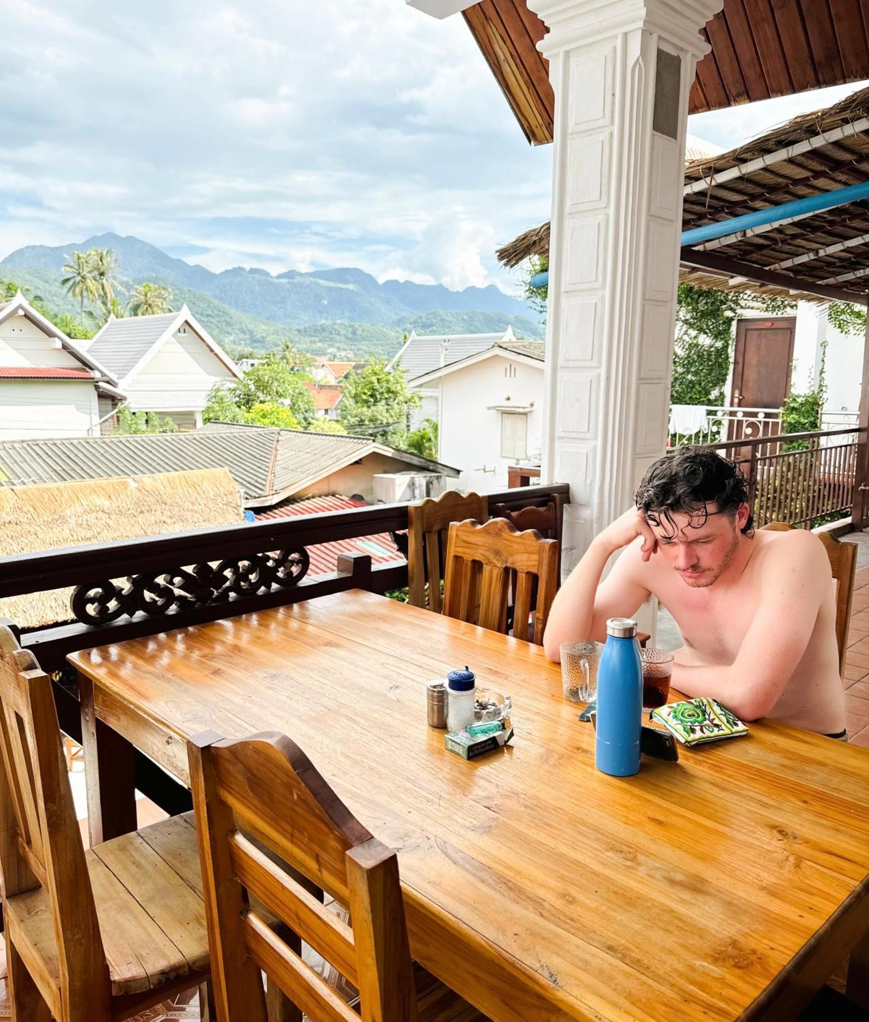 Sabai Sabai Backpackers Hostel Луанґпхабанґ Екстер'єр фото